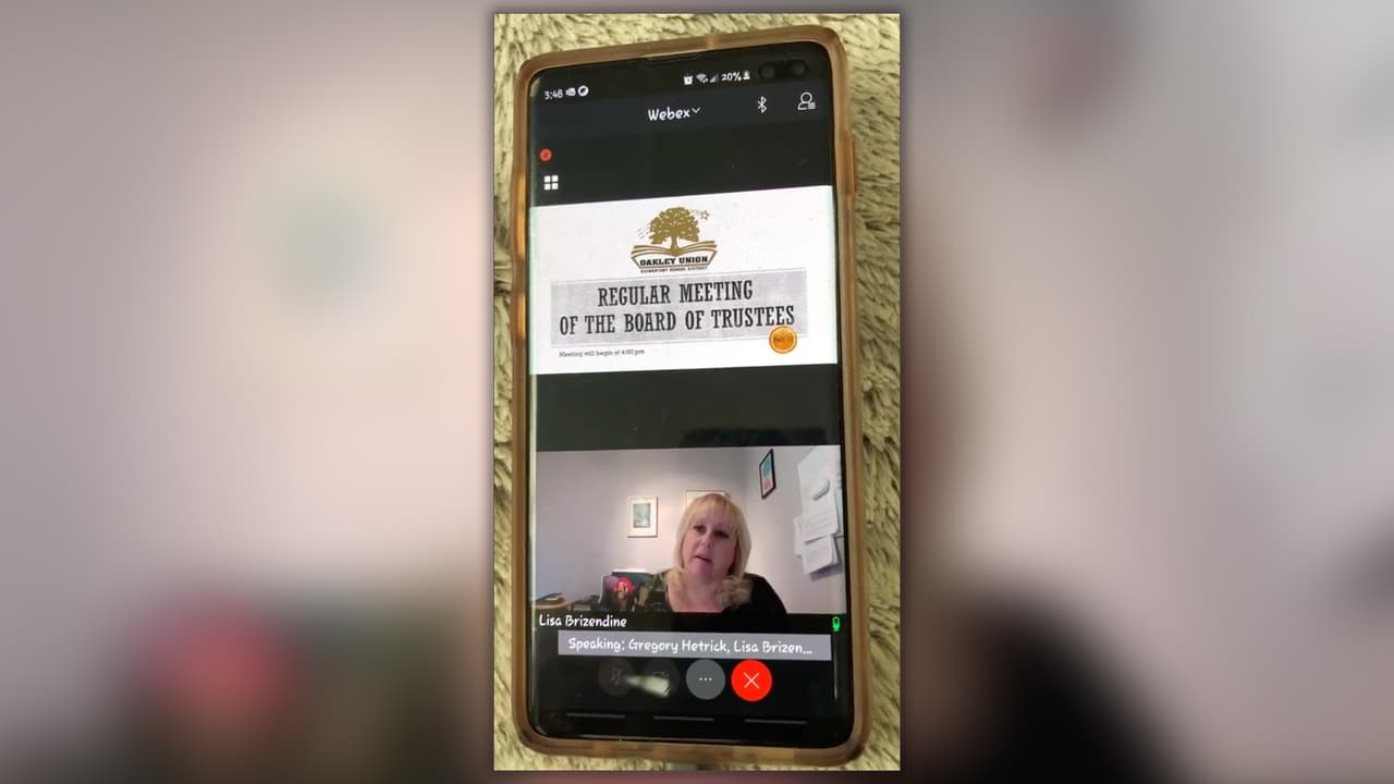 Se burlaban de padres de familia en la reunión virtual de una escuela en California y terminaron sin empleo