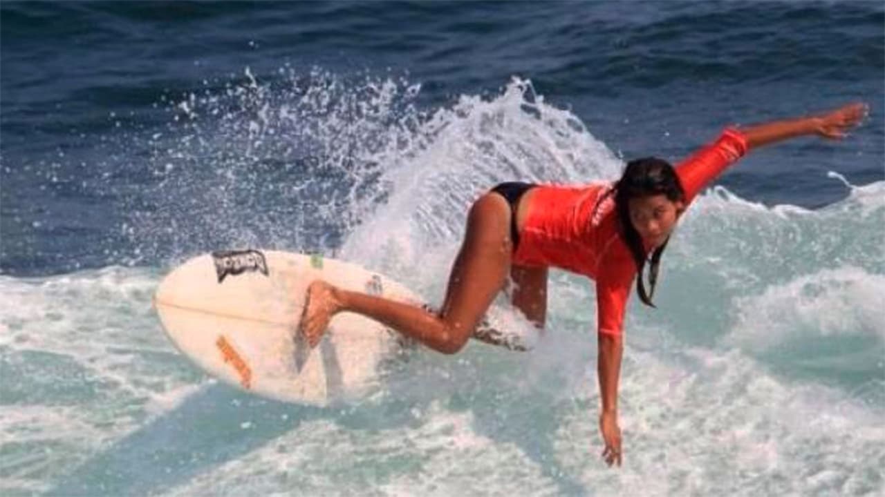 Surfista salvadoreña muere víctima de un rayo