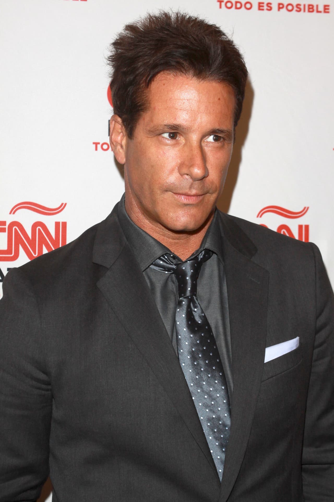 Fernando aceptó la sentencia, pero aseguró que la acusación fue falsa. "El juez ha quitado la peor parte de la sentencia, que era el arresto domiciliario. Simplemente comenzaré a cumplir un año de probatoria, vamos a pagar unas horas de servicio comunitario y una multa establecida, por algo totalmente loco y falso, pero ya no tengo paciencia ni tiempo para seguir perdiendo, quiero continuar con mis proyectos", declaró a Mezcalent.