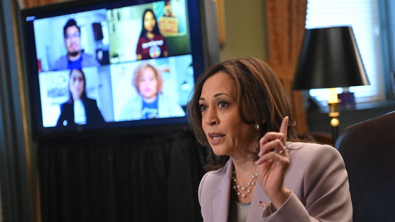 Kamala Harris a los dreamers: "Ustedes merecen todos los derechos que vienen con la ciudadanía"