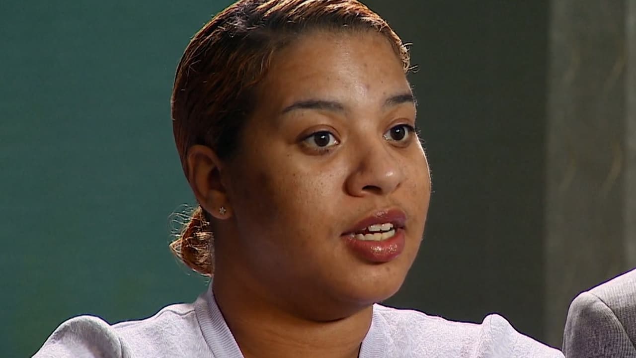 Sentencian a otros dos años de cárcel a la madre del niño de 6 años que disparó contra su maestra en una escuela de Virginia 