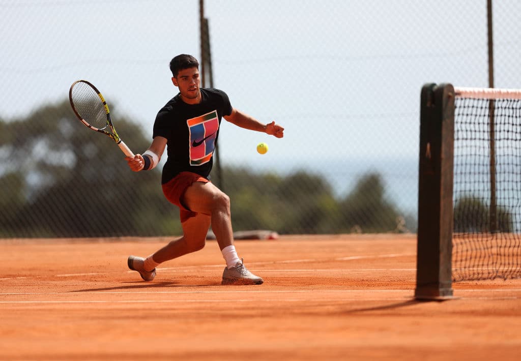 Carlos Alcaraz causa baja para el torneo de tenis de Barcelona