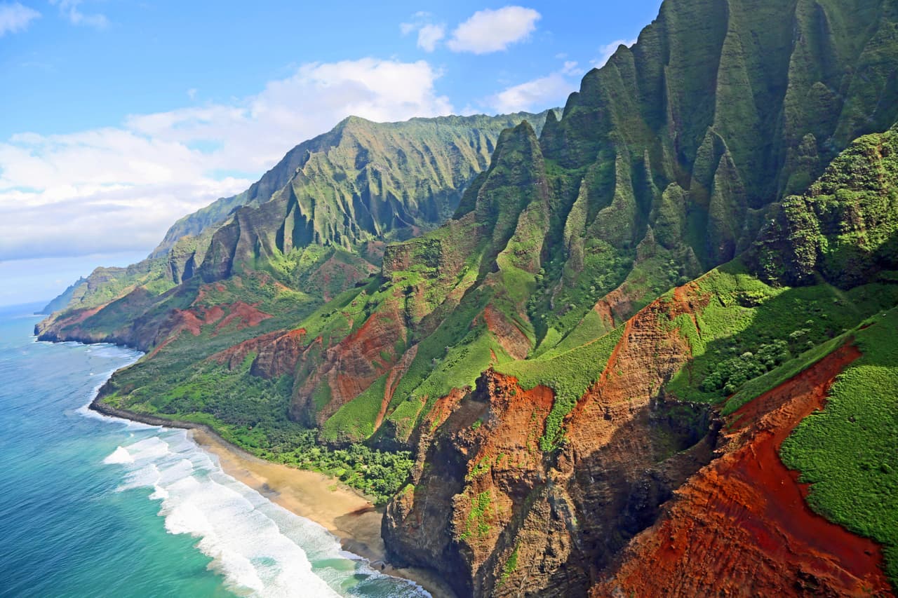 Kauai, Hawaii. Por supuesto, no se puede elegir una sola isla de Hawaii. Las más de 60 playas de Kauai ofrecen atractivos para todos los gustos.