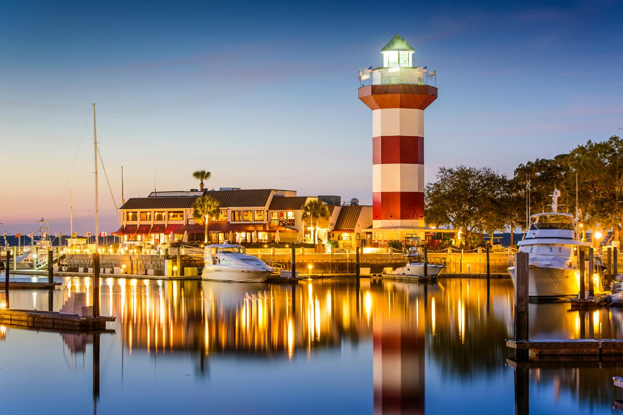 Hilton Head, South Carolina. El paraíso de los amantes del deporte. Tenis, vóleibol, golf y polo son solo algunas de las opciones disponibles, sin contar sus soleadas playas y el famoso faro.