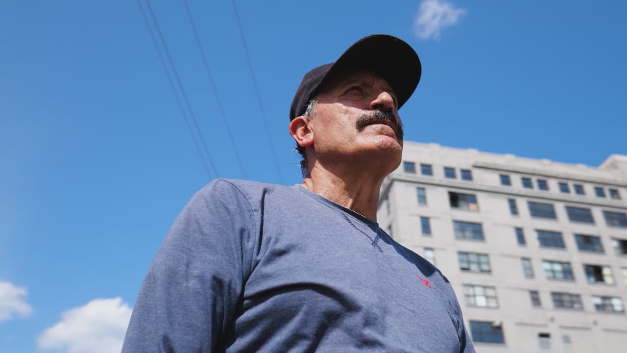 Rubén Negrete: quedarse también es una forma de pertenecer en La Villita