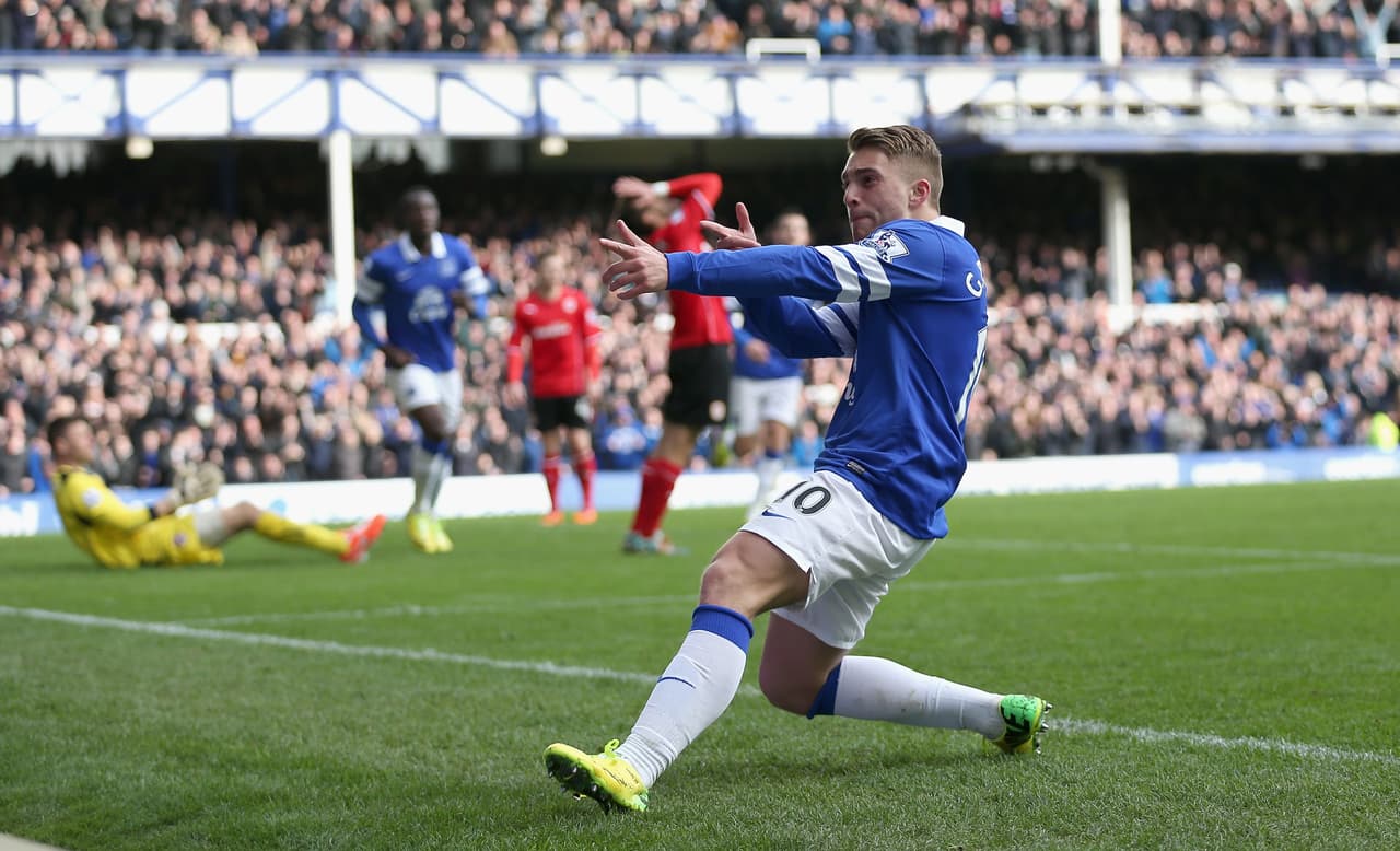 Así mismo, el Barcelona quiere reforzar su inamovible delantera con el extremo Gerard Deulofeu, por el que pagaría 12 millones de euros.