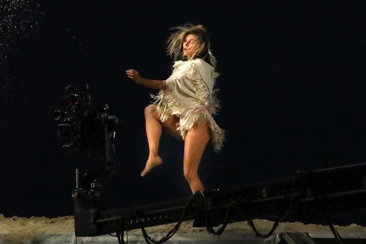 Seguramente comer sanamente y hacer mucho ejercicio.