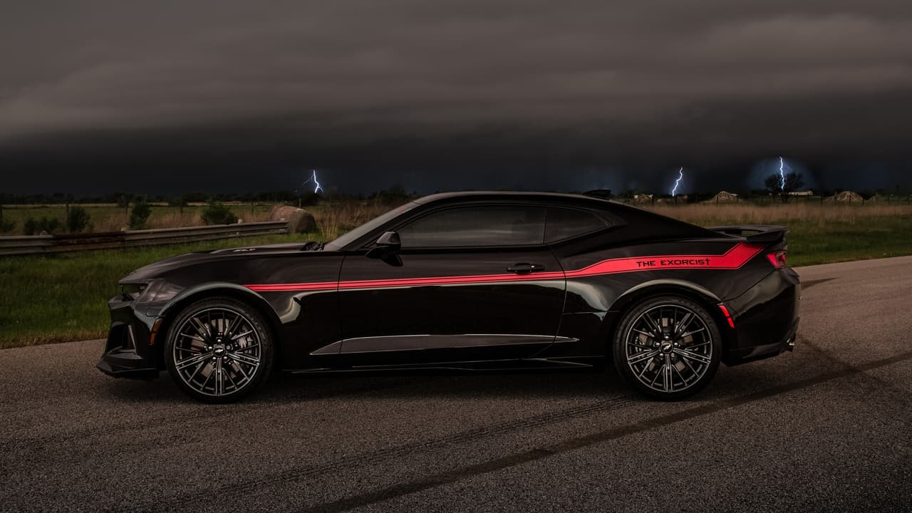 Se sustituyó el supercargador por un gran compresor Whipple, nuevos puertos de admisión y escape, árbol de levas, válvulas, así como un completamente nuevo sistema intercooler