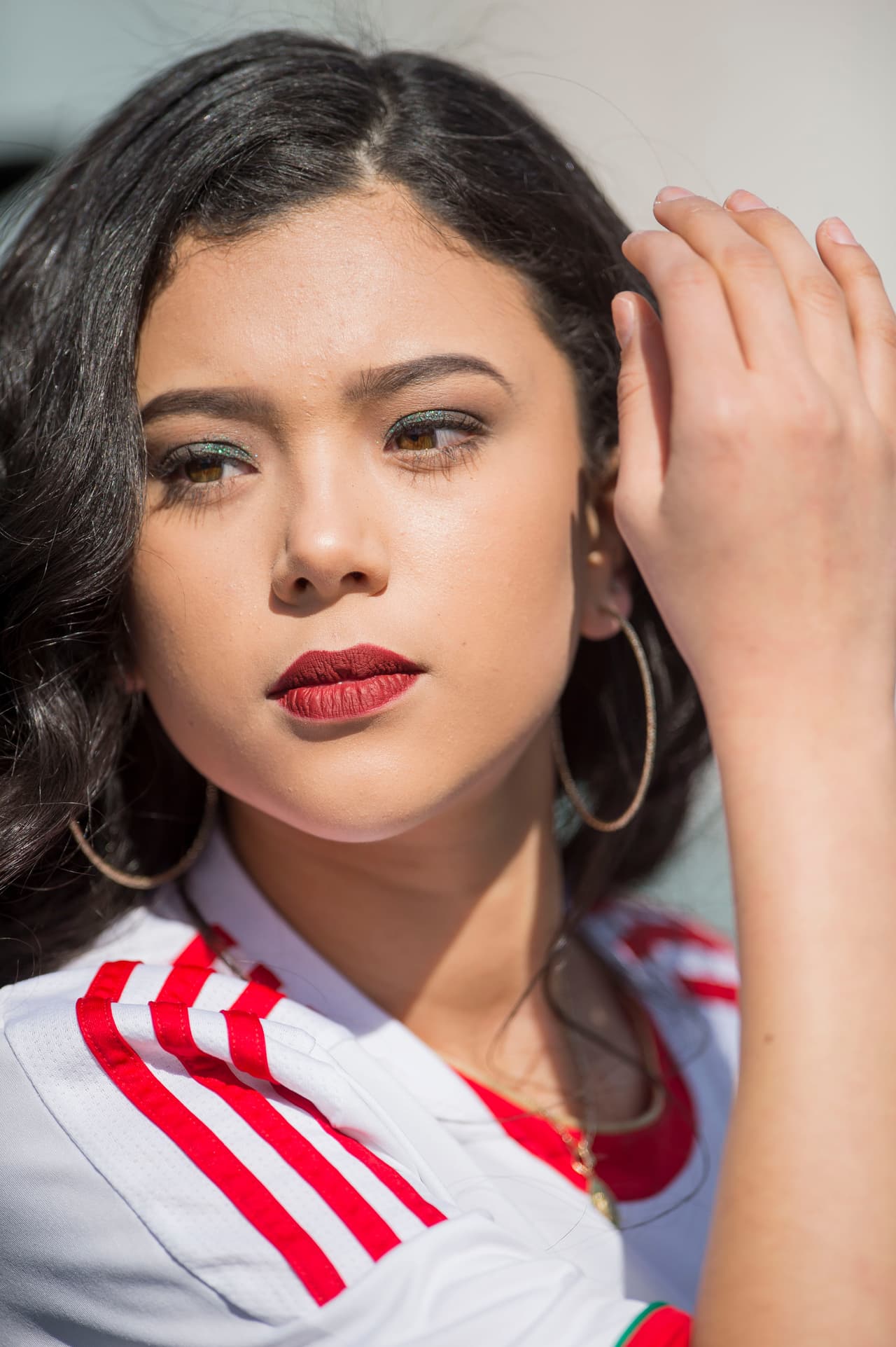 La belleza de las fanáticas mexicanas se hizo presente en el partido amistoso contra Islandia en el Levi's Stadium, como preparación al compromiso del Mundial de Rusia 2018.