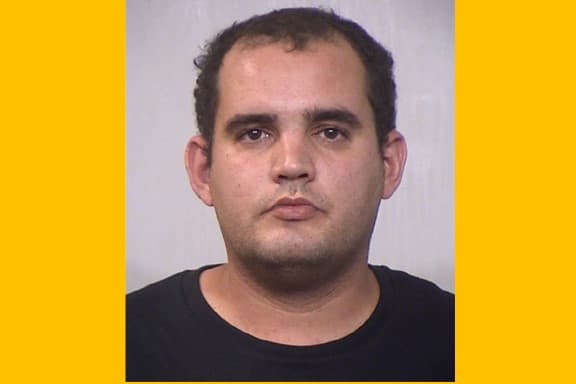 Islam Yaser-Abdel Said, de 32 años e hijo de Yaser Abdel Said enfrenta cargos federales por presuntamente haber colaborado por más de una década para esconder a su padre, quien estaba en la lista de los 10 fugitivos más buscados por el FBI.