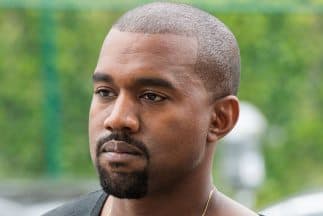 El rapero volvió a crear controversia en los GRAMMY al subirse al escenario cuando Beck acababa de recibir el premio de Álbum del Año.