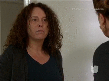 A Josefa la puedes odiar por todas las maldades que hace, pero también logra que sueltes una que otra risa con tanta ocurrencia que le sale de forma muy natural.