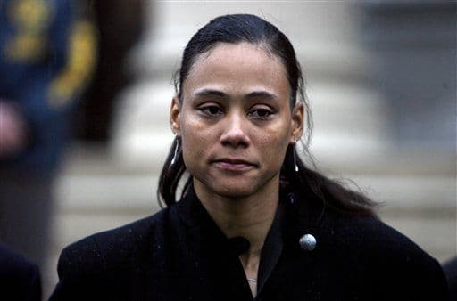 En el 2008, Marion Jones fue multimedallista olímpica, pero le retiraron las preseas por doping. La atleta fue sentenciada a seis meses de cárcel por mentir en la corte, además de ser inculpada por fraude y lavado de dinero.