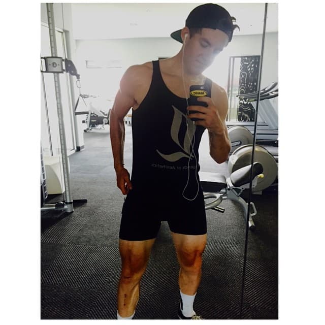 Además de estudiar, ejercitarse, comer y entrenar, él tiene un canal en Youtube.