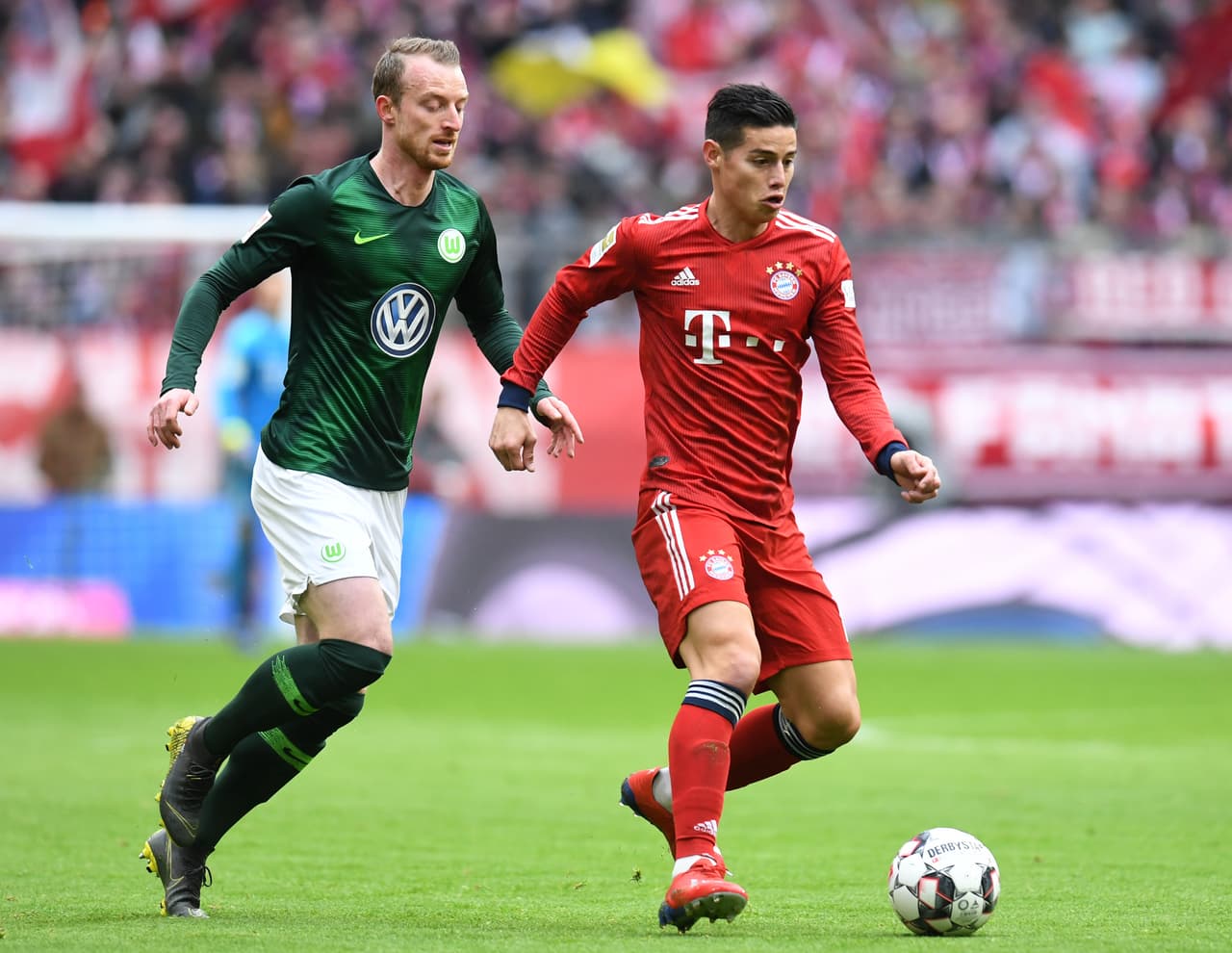 Mientras que el Bayern había vencido por 5-1 al Borussia M'gladbach y tenía de nuevo al colombiano James Rodríguez como titular por octavo partido consecutivo.