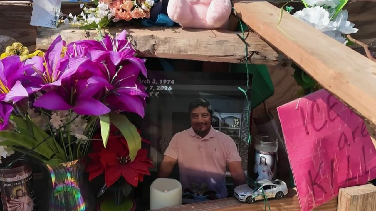 Celebran una vigilia en Houston para pedir la liberación del hermano de Lorenzo Salgado, inmigrante baleado por ICE
