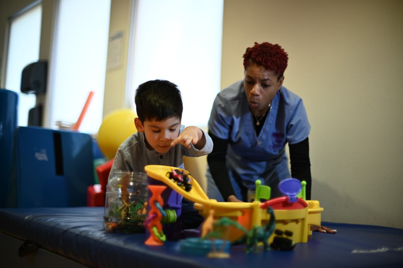 Con tan solo un donativo de 25 dólares mensuales puedes cambiar la vida de un niño con discapacidad. Conviértete en Padrino TeletonUSA y hagamos posible su rehabilitación.