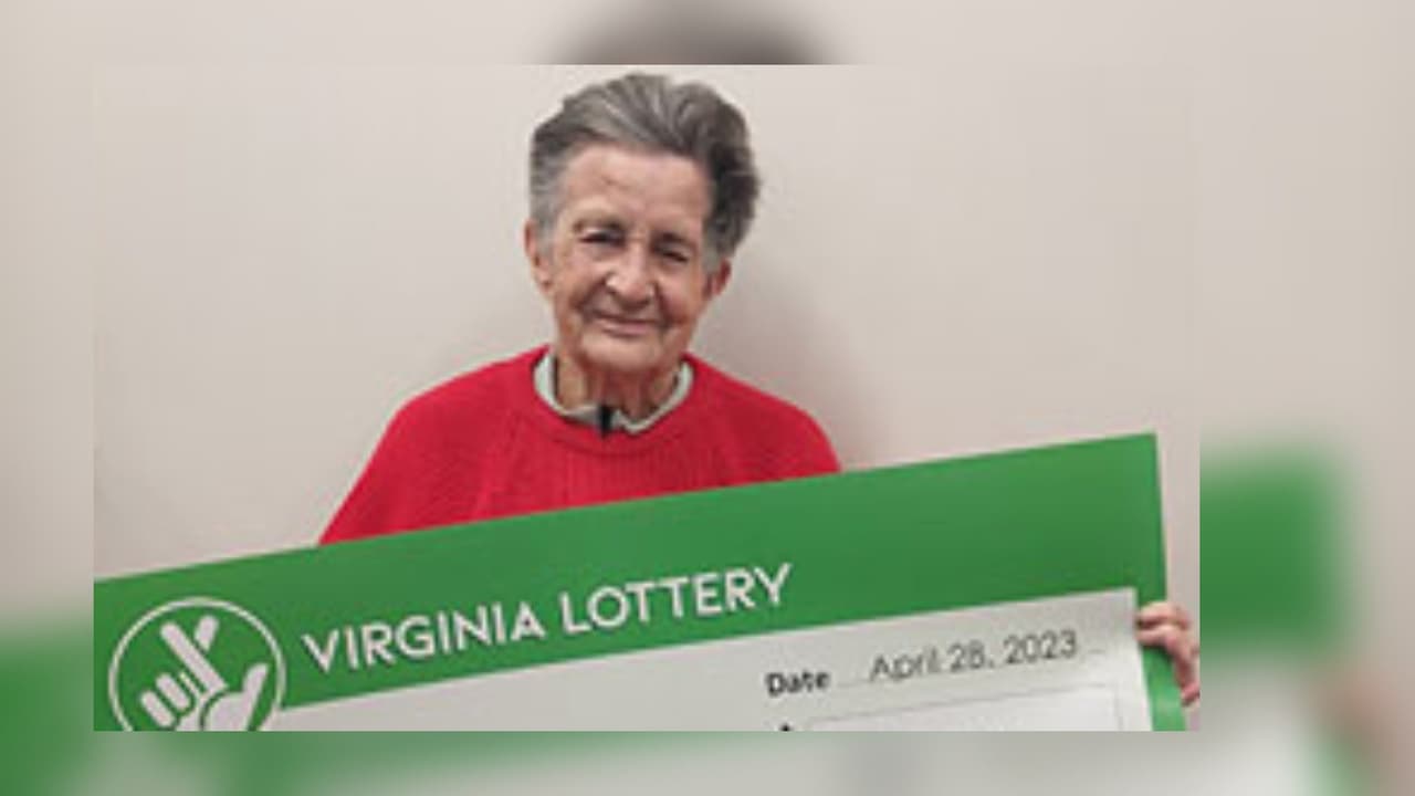 Mujer ganó $300,000 en la lotería de Virginia gracias a que no había bananas en el supermercado