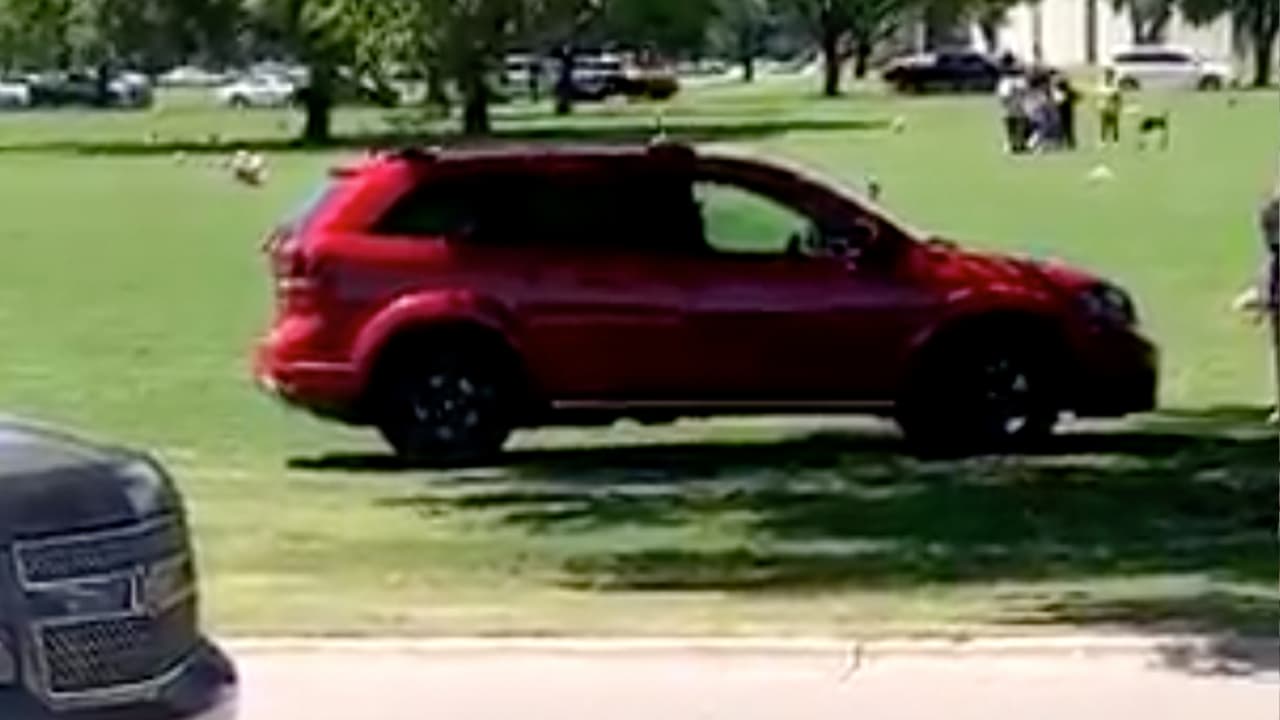 No enfrenta cargos criminales mujer que manejó sobre tumbas en el Cementerio Nacional de Houston