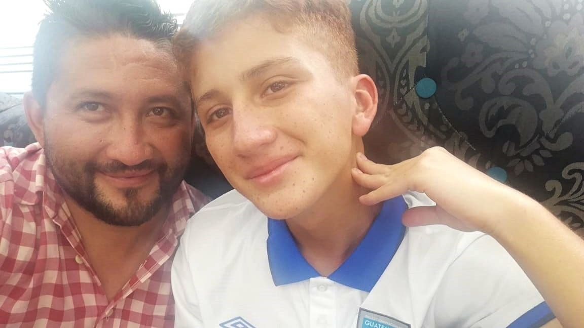 Jean Carlo Cuy Callejas (izq.) y su hijo Rosmer Cuy Ruiz, seleccionado guatemalteco sub-15.