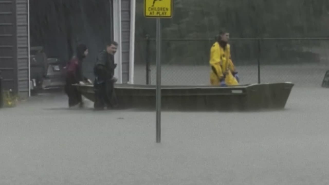 Indiana declara emergencia por inundaciones y miles quedan sin electricidad