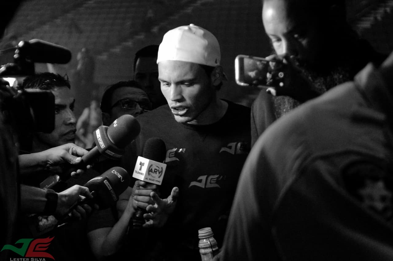 "Canelo es un buen deportista, pero no es un gran campeón como los que ha tenido México", fue otra de las declaraciones de Chávez.