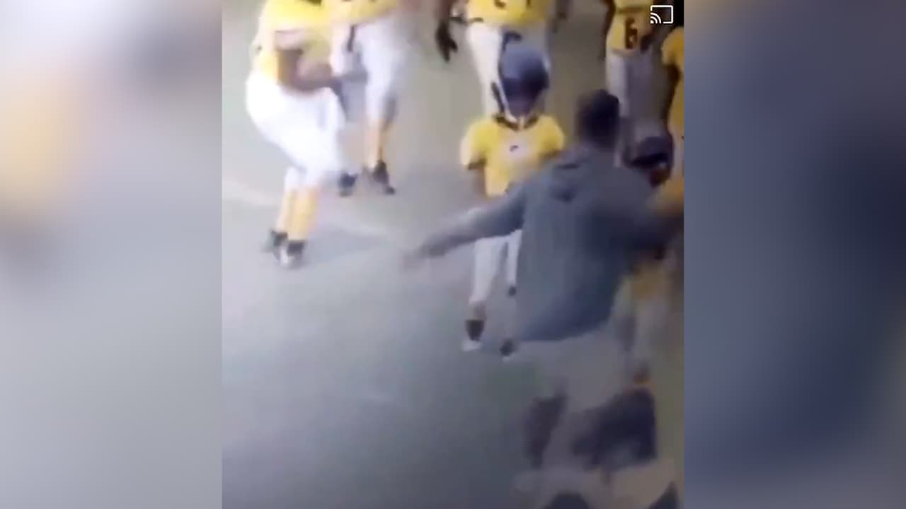 Video capta agresión de entrenador a jugador de fútbol americano de 9 años en Florida