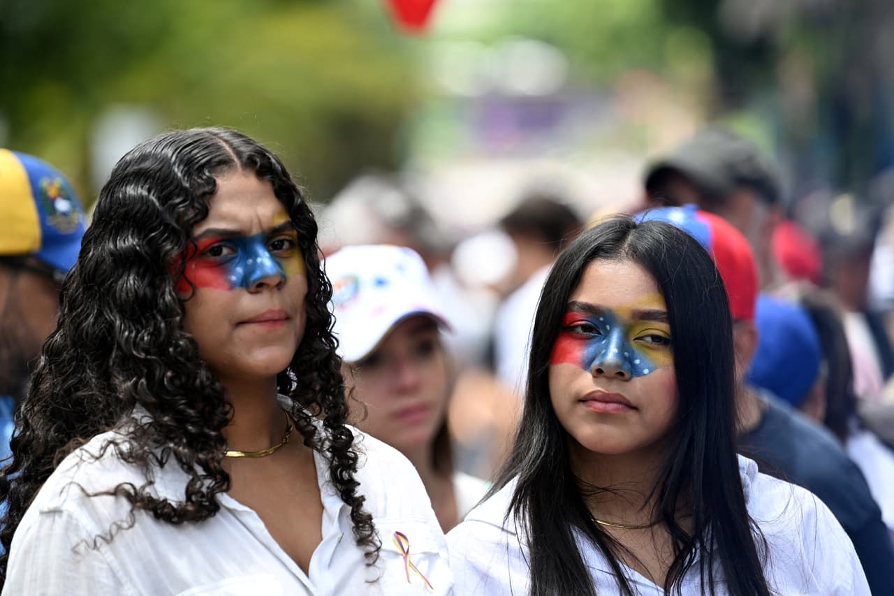 Más imágenes de las protestas de este sábado en Caracas.