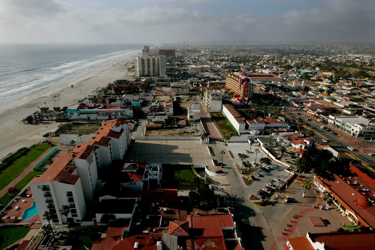 Un fotografía aérea de Playas de Rosarito, México.