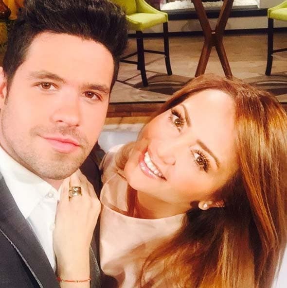 Andrea Legarreta conoce a Eleazar Gómez desde que él era un niño y reconoce que lo guapo que se ha puesto.