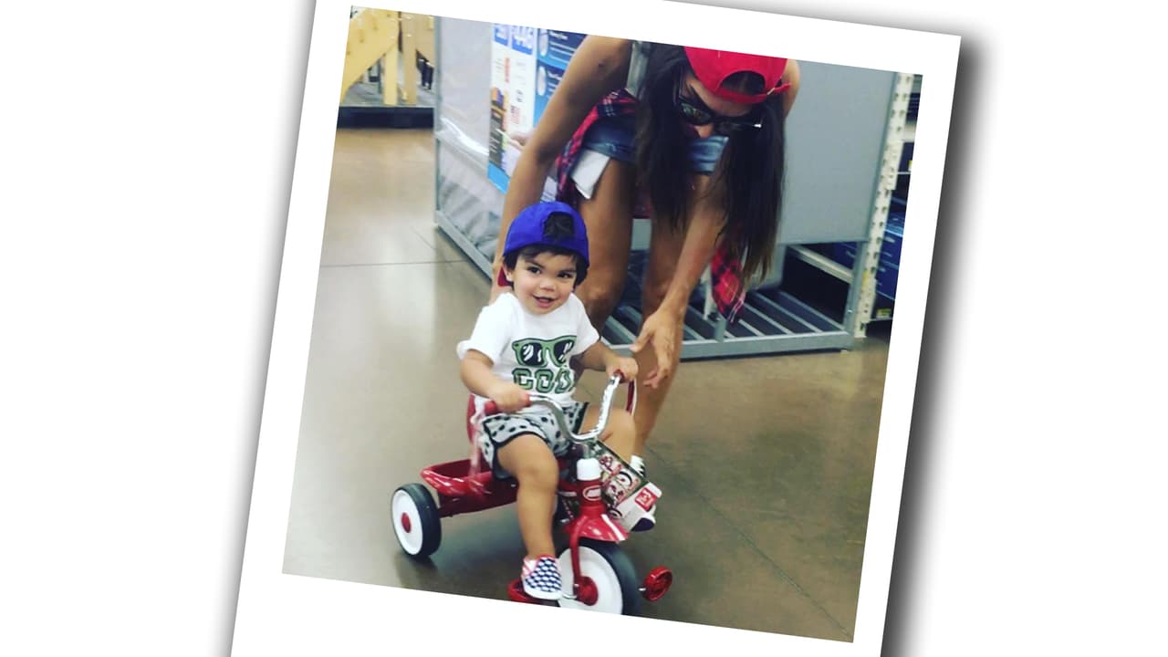 Ale siempre tiene tiempo para su chiquillo y comparten a diario muchas actividades, sobre todo al aire libre.