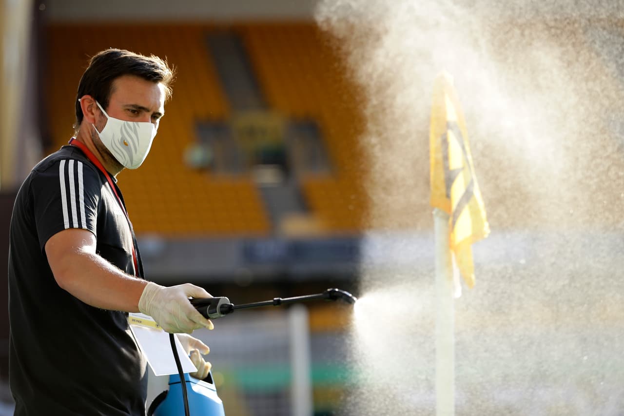 Los Wolves de Raúl Jiménez no aflojan en el sueño de jugar Europa la siguiente temporada y el Bournemouth sufre el poder goleador del mexicano.