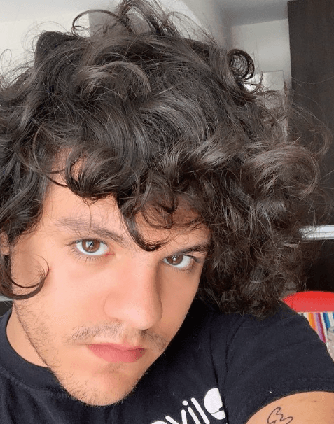 El 23 de mayo de 2022, la cantante presumió una foto acompañada de su retoño, en la que lo felicitó por su cumpleaños número 21.