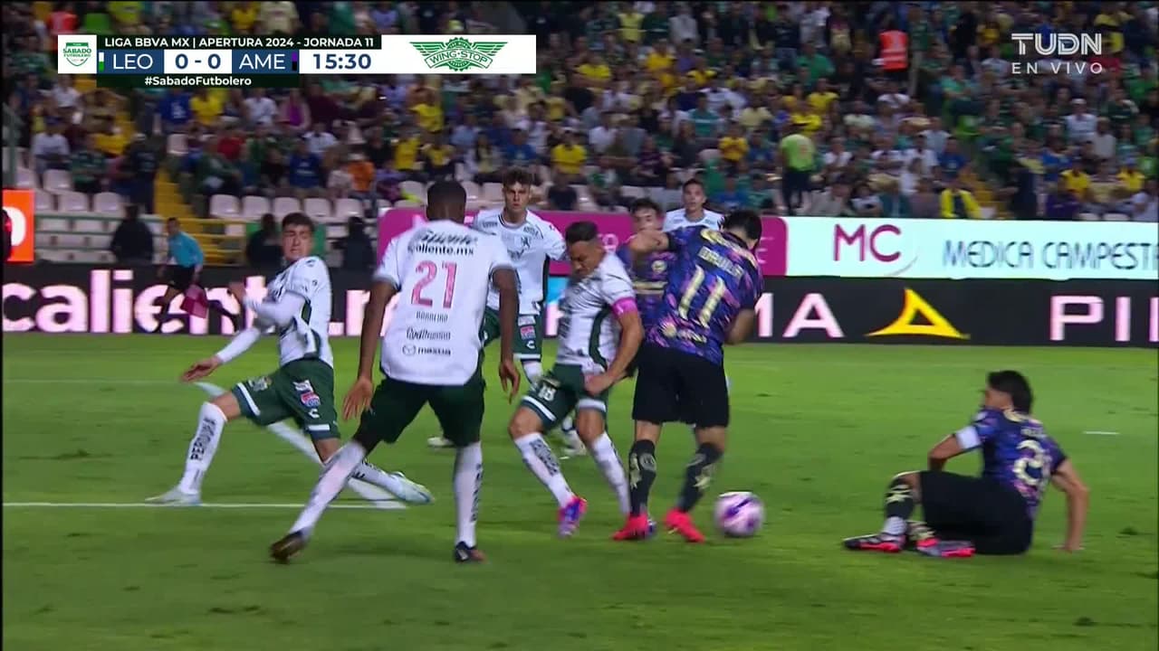 Gran polémica: América reclama penal a Víctor Dávila en partido ante León