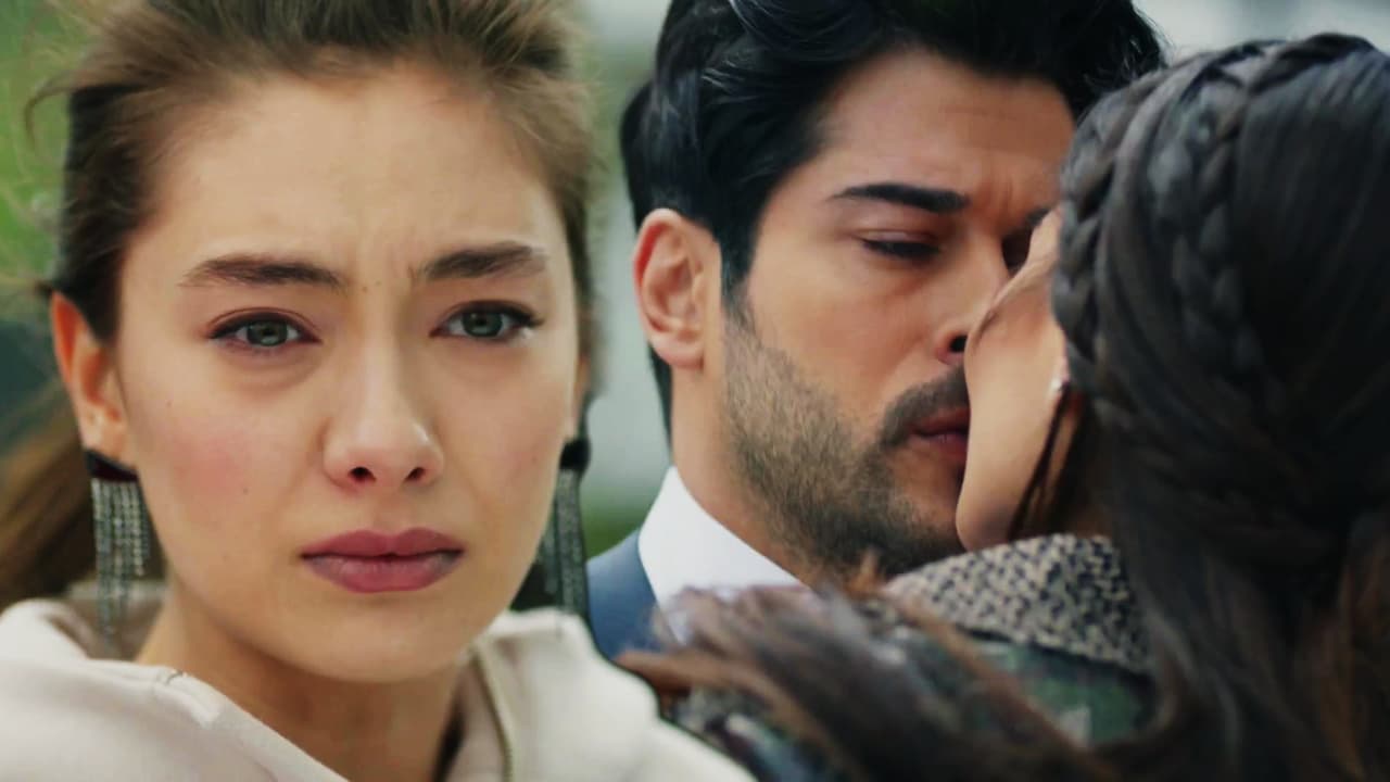 Cuando Kemal trató de consolar a Asu ante la terrible enfermedad de su tío, ella lo besó en los labios sin imaginar que Nihan estaba viéndolos con el corazón destrozado. Al encontrarse con él, Nihan le pidió a Kemal ser feliz al lado de Asu.