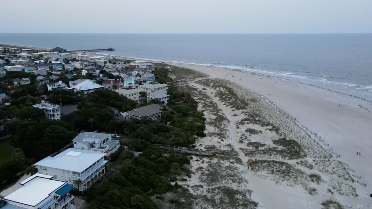 Algunos de esos destinos son bastante visitados por los turistas, quienes los abarrotan, especialmente durante el verano.