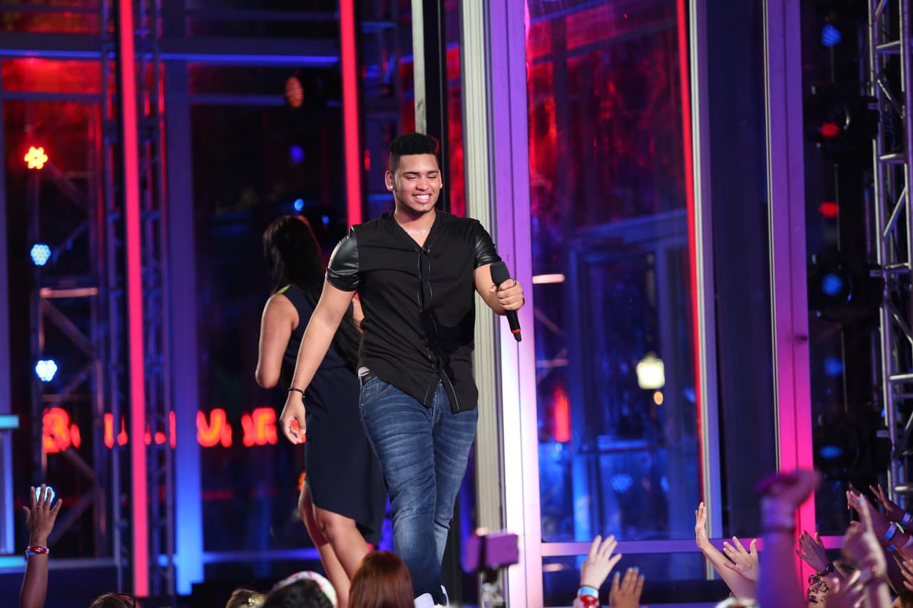 El que haya estado preso no fue obstáculo para Elison Joel. Este dominicano sabe lo que es caer y seguir adelante.