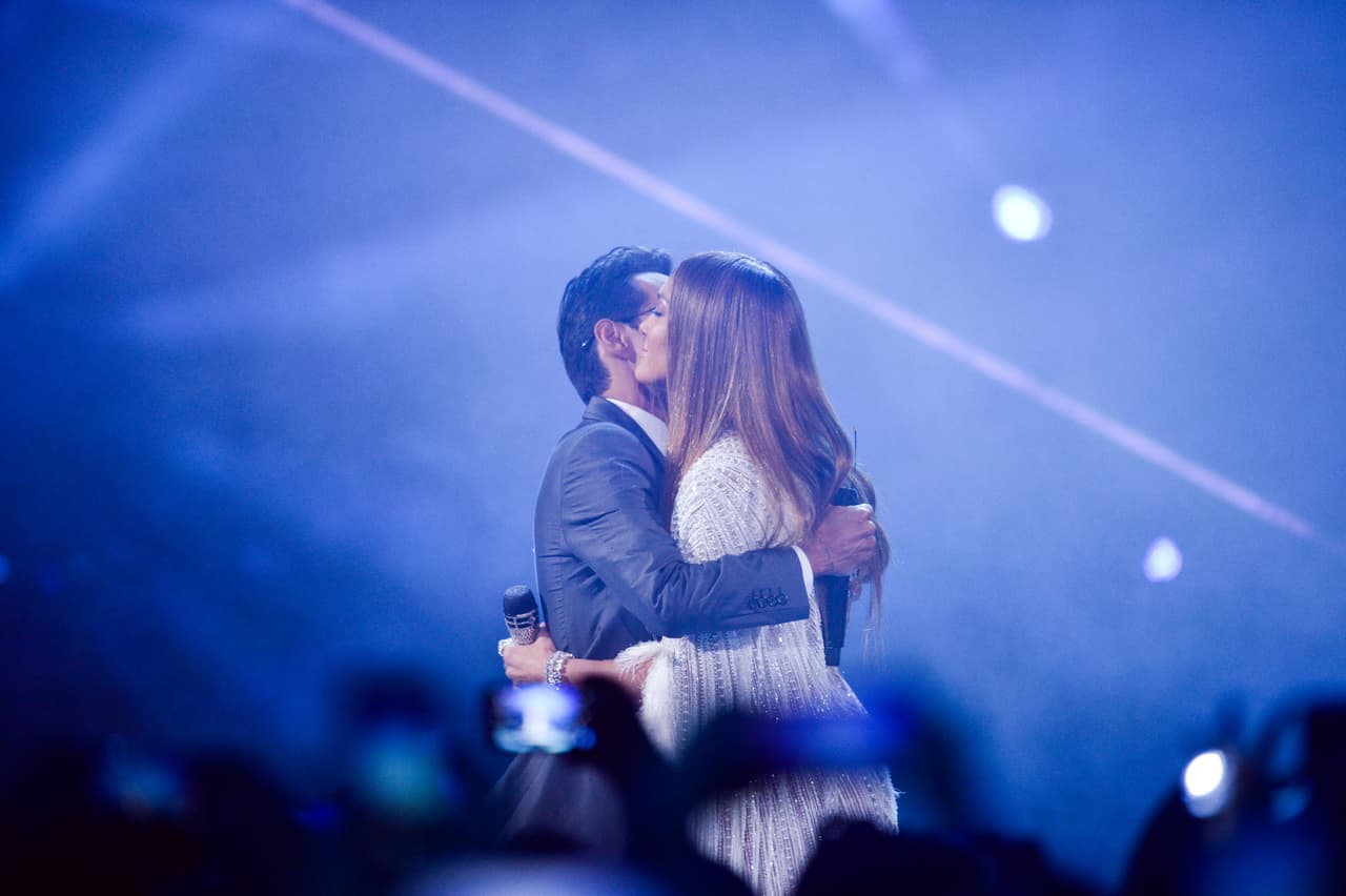 Con un tierno abrazo JLo demostró a Marc que queda mucho cariño en su corazón.