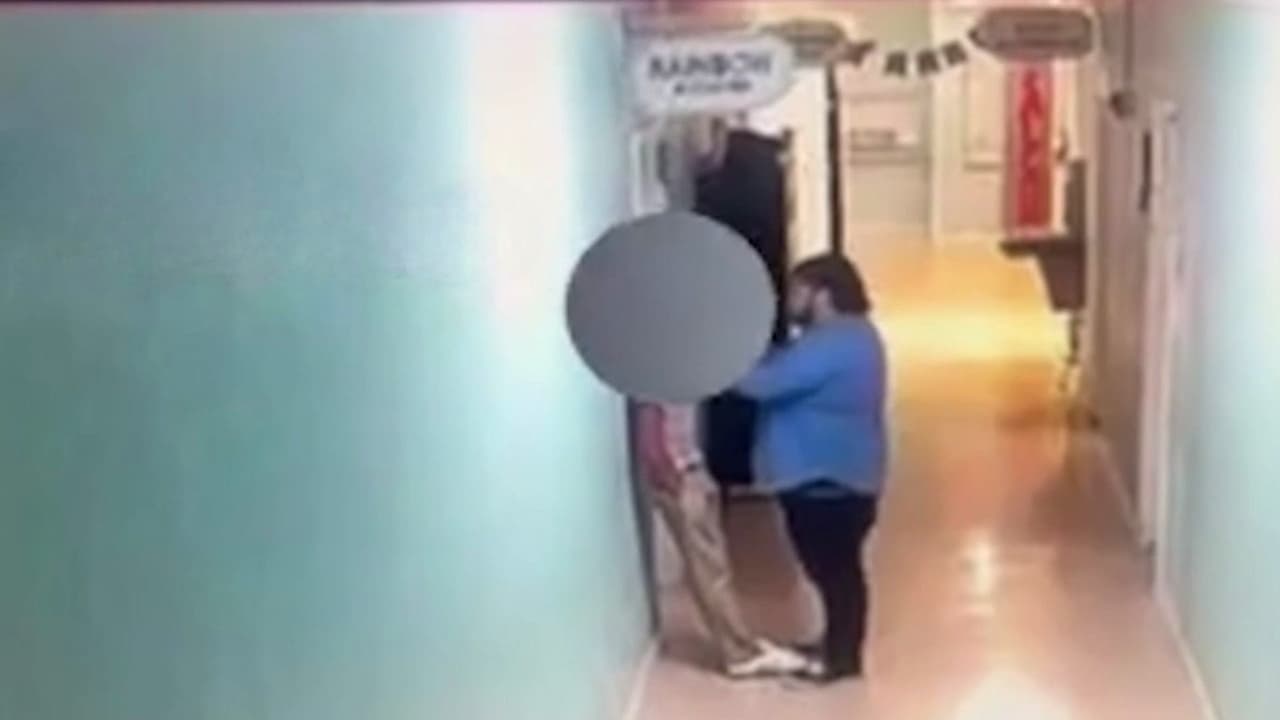 Video muestra el momento en que un maestro de una escuela de Homestead agrede a un menor