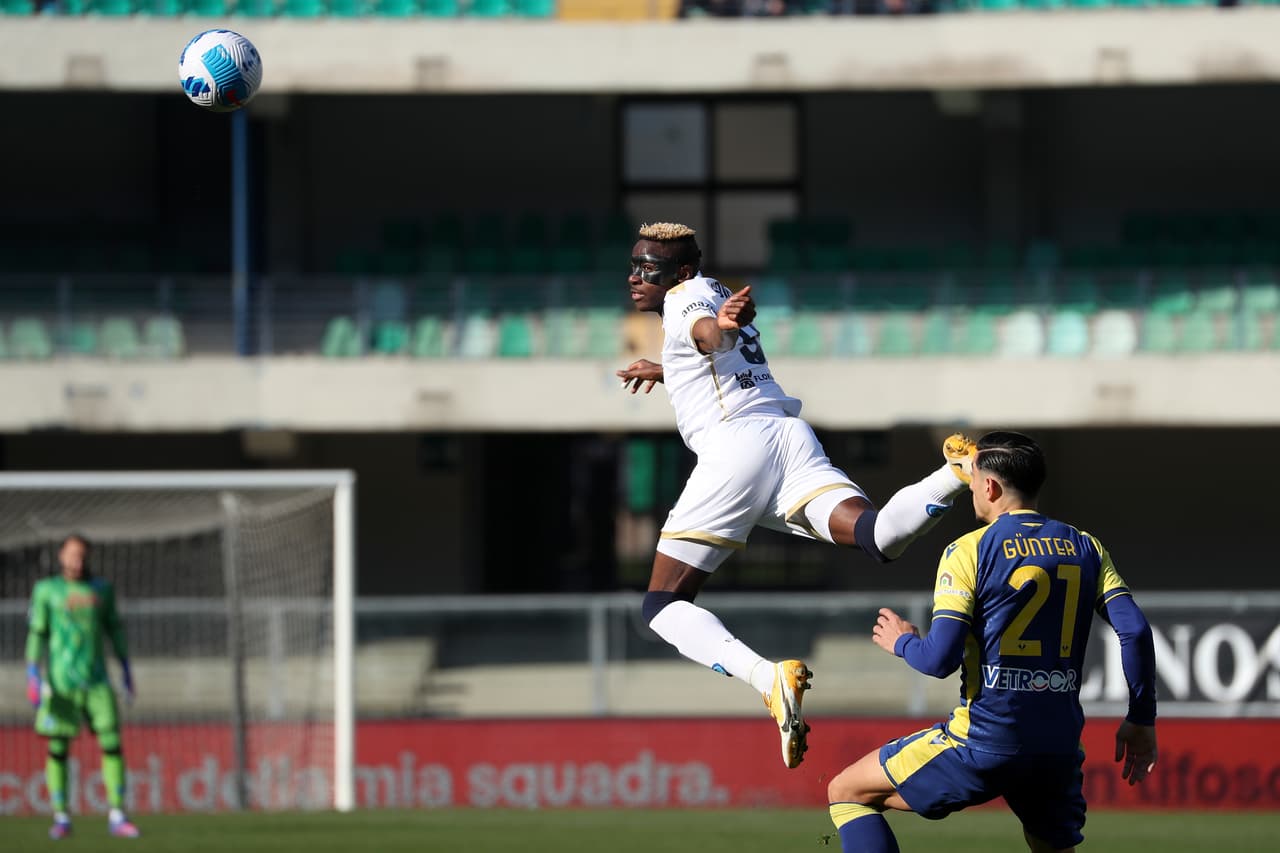 Fotos: 'Chucky'  vuelve al 11 del Napoli; Johan y Genoa igualan ante Atalanta