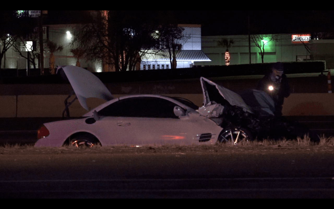 El bombero de Dallas Horace Shaw, quien estaba fuera de servicio, colisionó cuando viajaba a alta velocidad por la autopista 67, señaló la policía de Cedar Hill.