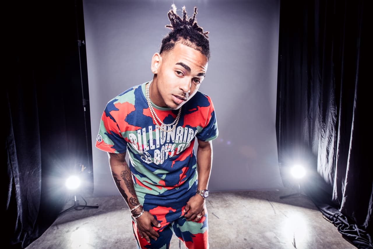 Ozuna. En 2017 lo vimos presentar la categoría de Canción Pop Rock del Año. Este año será la primera vez que lo veremos con una presentación en Premio Lo Nuestro.