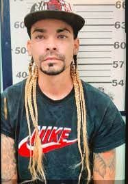 <b>Jesús 'Arcangel' Medina Ruiz: </b>Es buscado por homicidio en primer grado en el pueblo de Añasco. Se le considera una persona peligrosa.