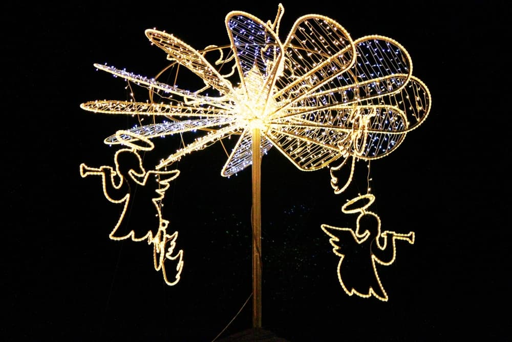 Es importante indicar, sin embargo que ellos pueden hacer lo anterior sin intervenir en tu libre albedrío, pues ellos saben muy bien que no pueden cruzar esa línea e influenciar tus propias decisiones.