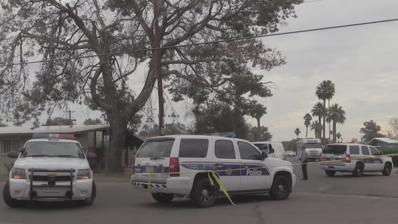 Una mujer de Arizona enfrenta cargos por matar a su exnovio tras arrollarlo varias veces con su auto