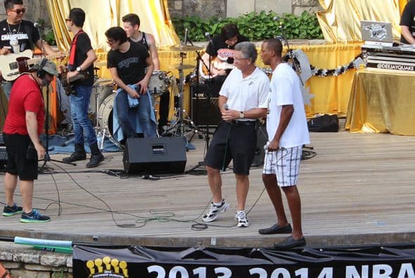 Photos: Spurs Championship Parade 2014