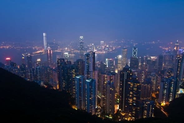 1.POLLOCK’S PATH. La calle más cara del mundo está situada en la cima de una montaña, y es el refugio de los más ricos de Hong Kong. El precio promedio por metro cuadrado es de 120,000 dólares. (Imagen de Twitter).