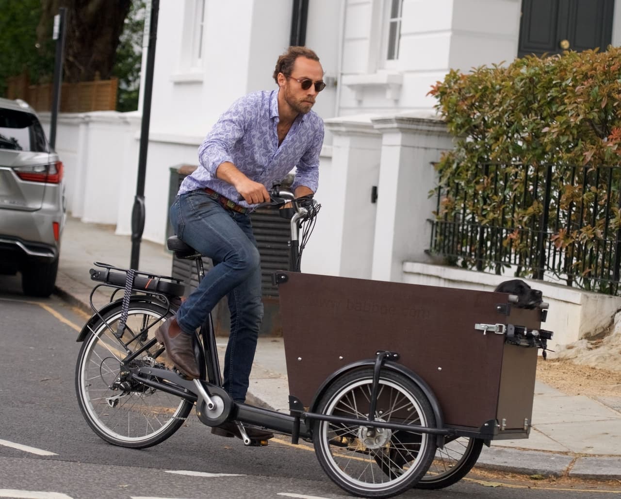 "También 
<b>reconozco el papel que mis perros</b>, Ella, Inca, Luna, Zulu y Mabel, han jugado en mi recuperación. Ella, en particular, ha sido mi compañera constante durante diez años y ha estado conmigo en todas mis sesiones de terapia. A su manera particular, Ella me ha mantenido en marcha", escribió.