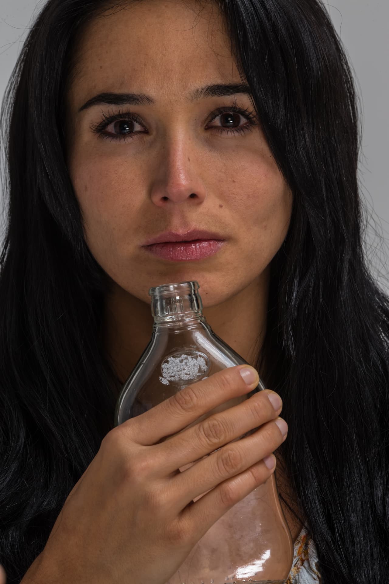 Fátima ha caído en profundas depresiones que la han convertido en una mujer alcohólica.