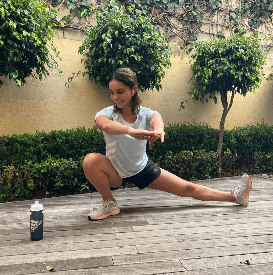 Igual que los participantes de Guerreros 2020, es una amante del ejercicio y la buena condición física, lo que ha dejado claro en sus redes sociales cuando ha mostrado que ni el confinamiento detiene sus entrenamientos.